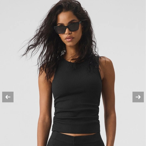 Alo Yoga Ribbed En Point Tank - Picture 1 of 8
